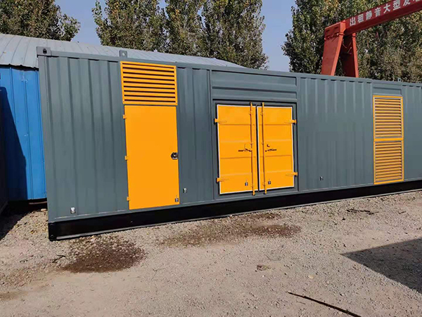 莺歌海镇300kw 柴油发电机组用多大的空气开关？